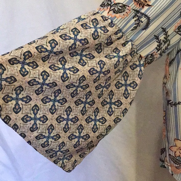 Women’s blouse - Picture 2 of 5